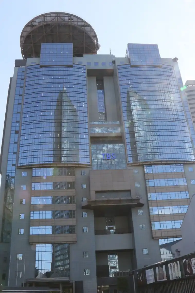 Lovett!:A classic song from the Heisei era → The artist himself sings the chorus using "numbers." It's become a hot topic, with people saying, "It's so hot!" and "I just want to listen to it normally lol."